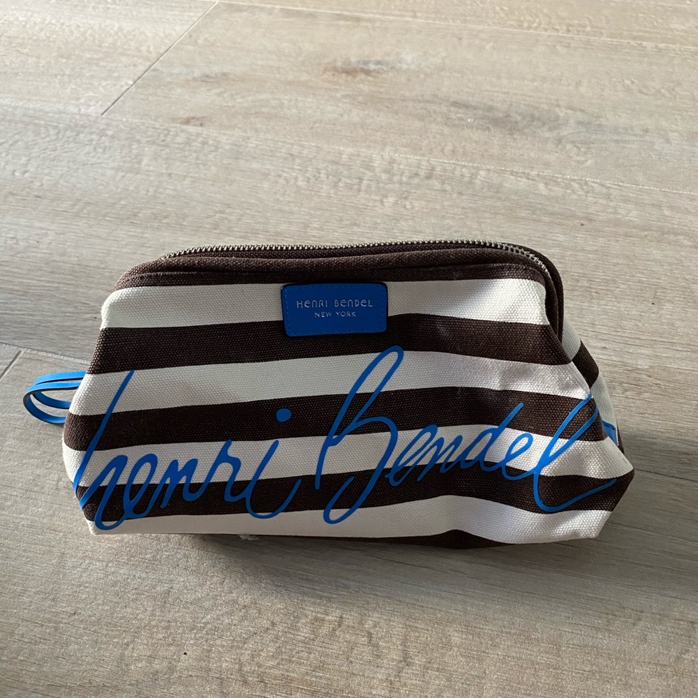 Henri Bendel travel case